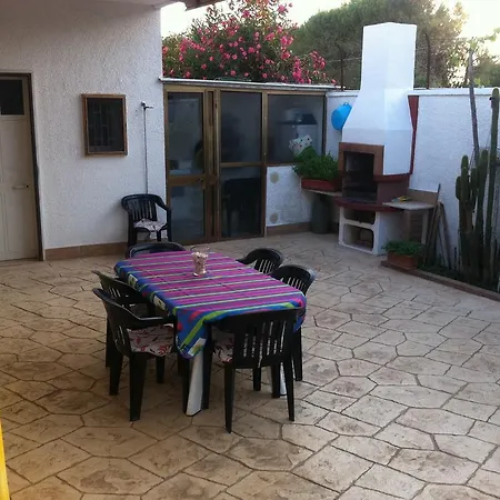 Romina Semesterbostad Torre Lapillo